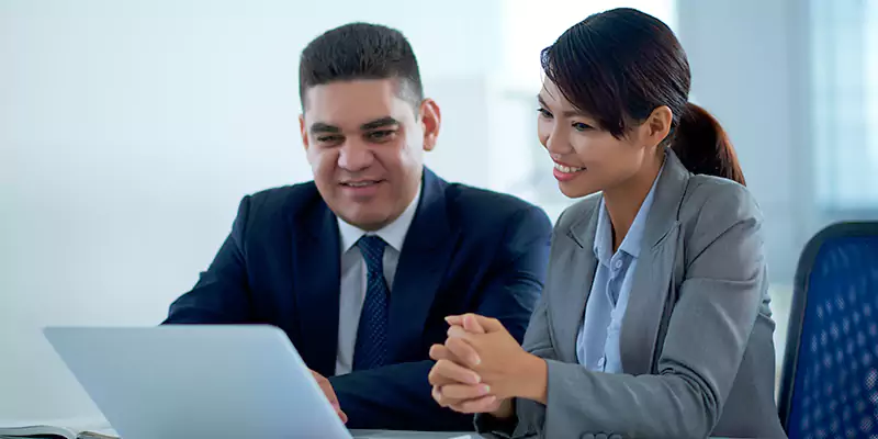 Why Partner with the Best TN Visa Consultants for Canadian Applicants for Bahrain?